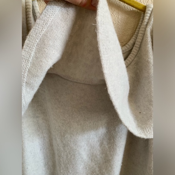 Banana Republic Ruffle Off The Shoulder Sweater Cream Gray Wool Cashmere 🌴 - Picture 6 of 10